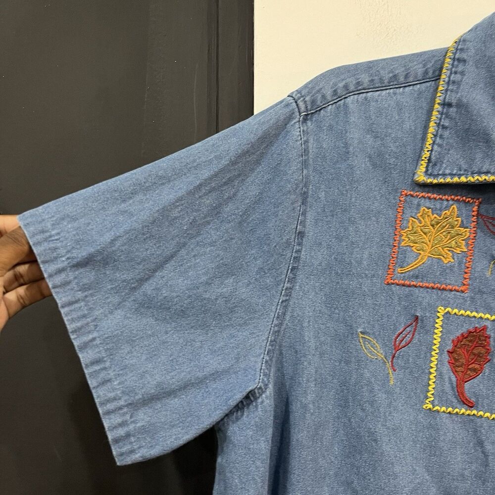 Vintage Women’s Fall Leaves Embroidered Denim Button Up Shirt Size XL Cottage - Picture 3 of 4